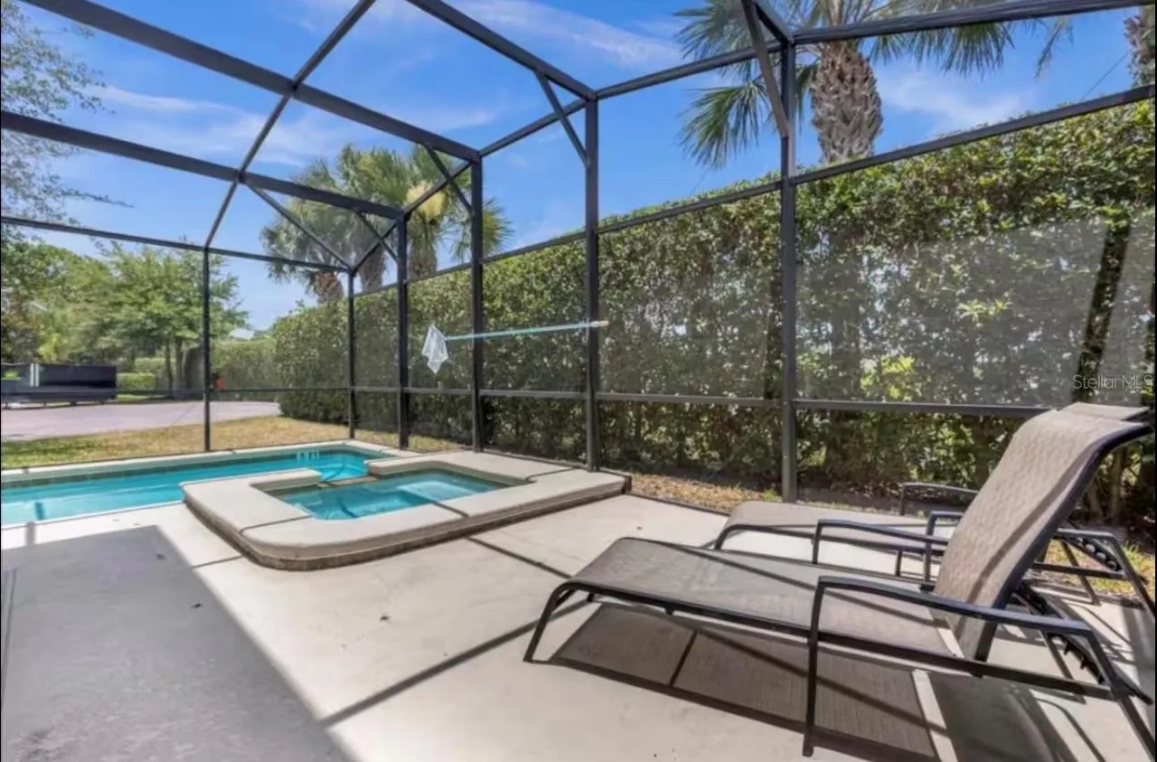 Slide show image of the Orlando Florida Home for Sale 16