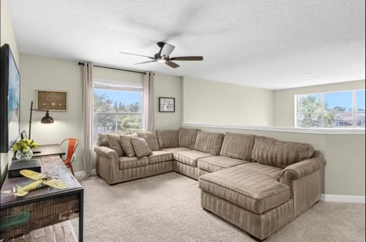 Slide show image of the Orlando Florida Home for Sale 24