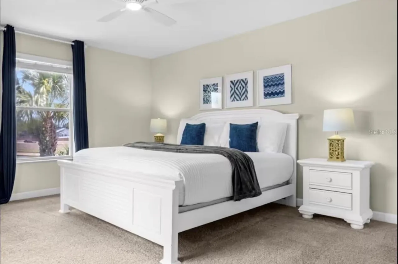 Slide show image of the Orlando Florida Home for Sale 29