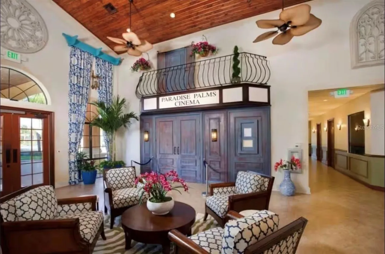 Slide show image of the Orlando Florida Home for Sale 47